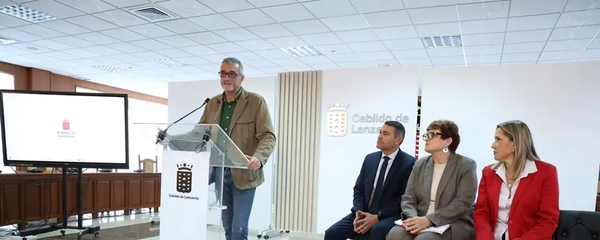 Marci Acu&ntilde;a en la rueda de prensa sobre las listas de espera para el reconocimiento de la discapacidad.