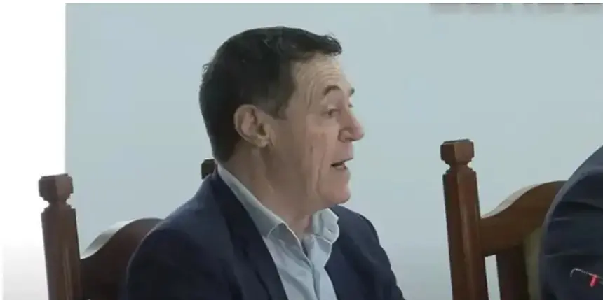 El portavoz de VOX en un pleno celebrado en el Cabildo de Lanzarote. 