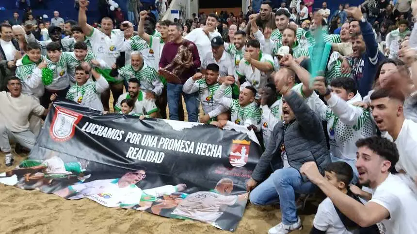 Luchadores del San Bartolom&eacute; celebrando el t&iacute;tulo.