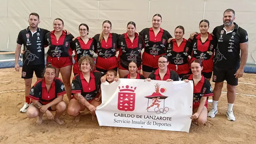 Luchadoras y mandadores del Tinecheide.