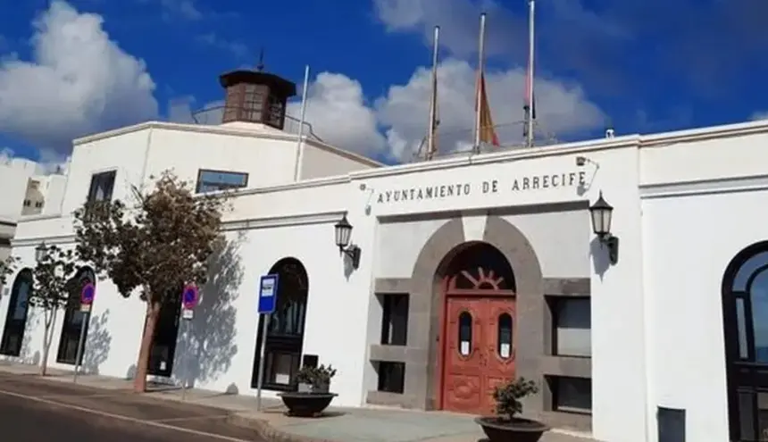 Fachada del Ayuntamiento de Arrecife.