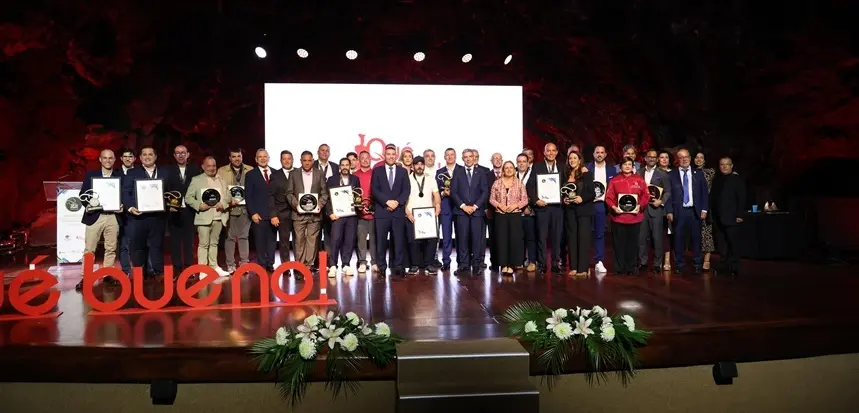 Premiados en la gala Qu&eacute; Bueno Canarias.