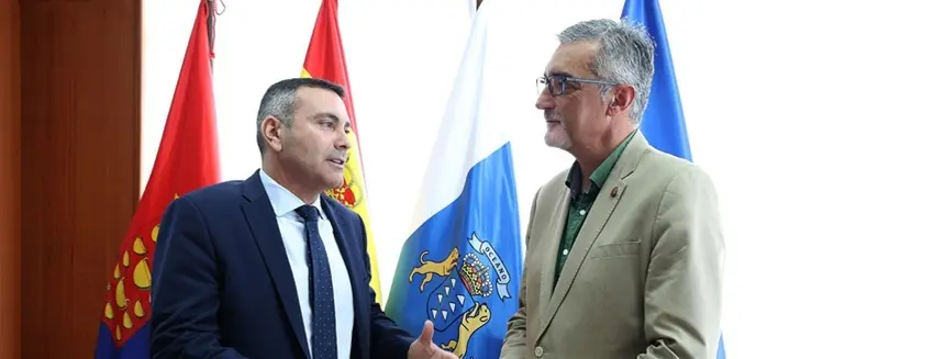 Oswaldo Betancort junto a Marci Acu&ntilde;a