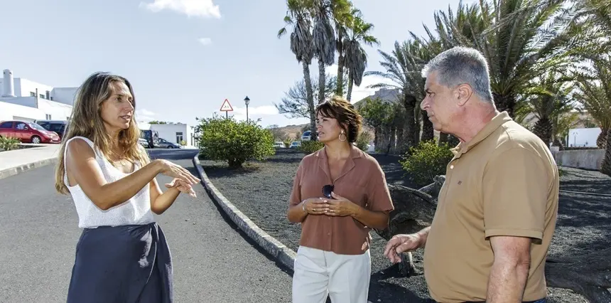 Mar Boronat, Olivia Duque y Eugenio Robayna.