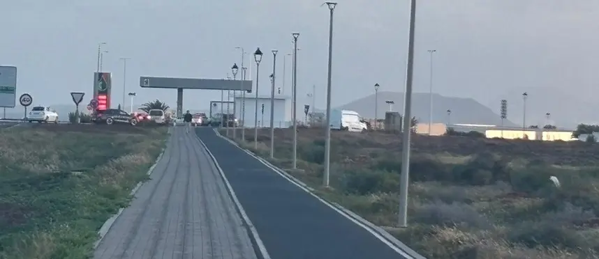 Carril bici de la zona industrial de Playa Blanca.