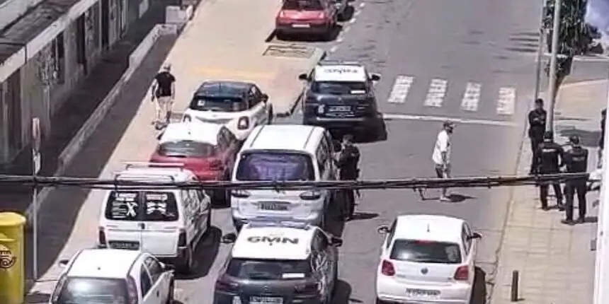 Polic&iacute;a Nacional junto a la zona donde se produjo el altercado en Arrecife.