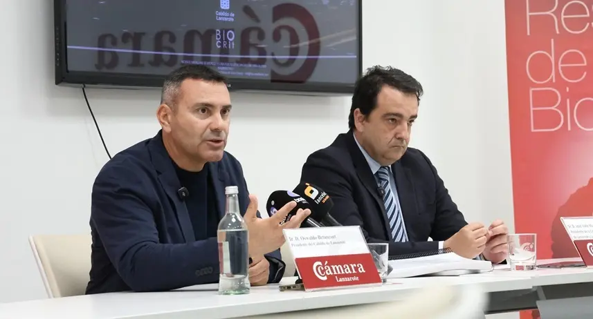 Oswaldo Betancort junto a Jos&eacute; Valle.