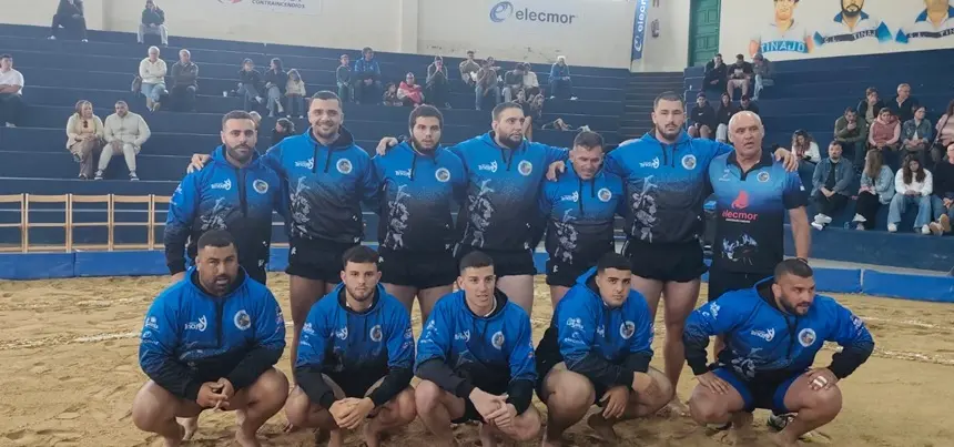 Luchadores del Tinajo Elecmor ante el Uni&oacute;n Ag&uuml;imes.