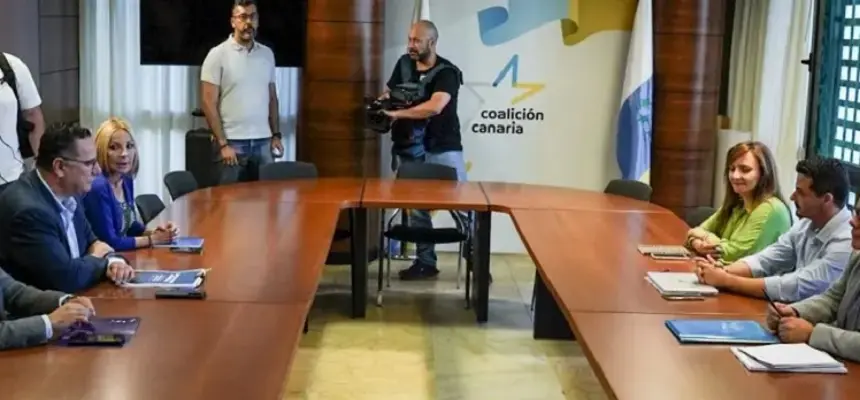 Imagen de archivo de otro encuentro de la Mesa del Pacto entre CC y PP. 