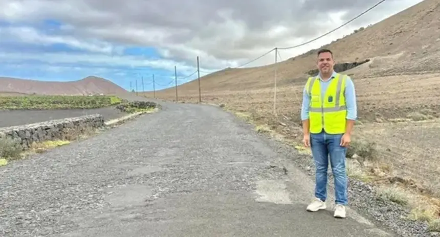 El consejero de Obras del Cabildo esta semana anunciando el comienzo de los trabajos.