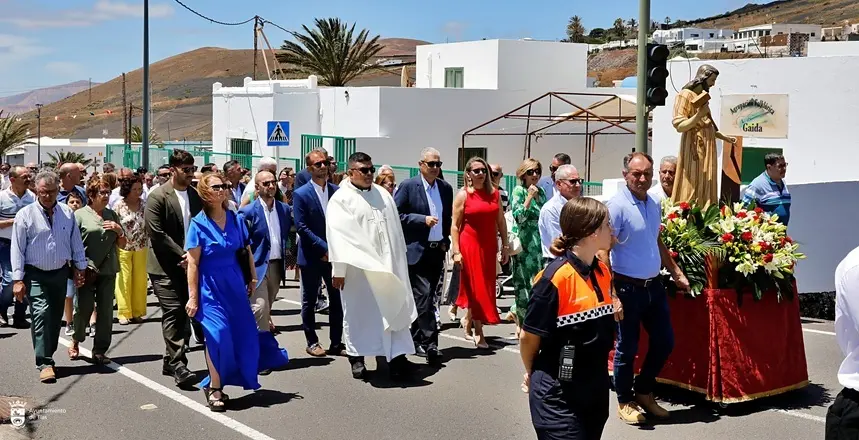 Procesi&oacute;n por las fiestas de La Asomada.
