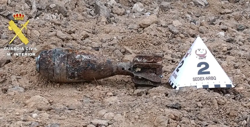 Imagen del artefacto explosivo localizado en Tiagua.