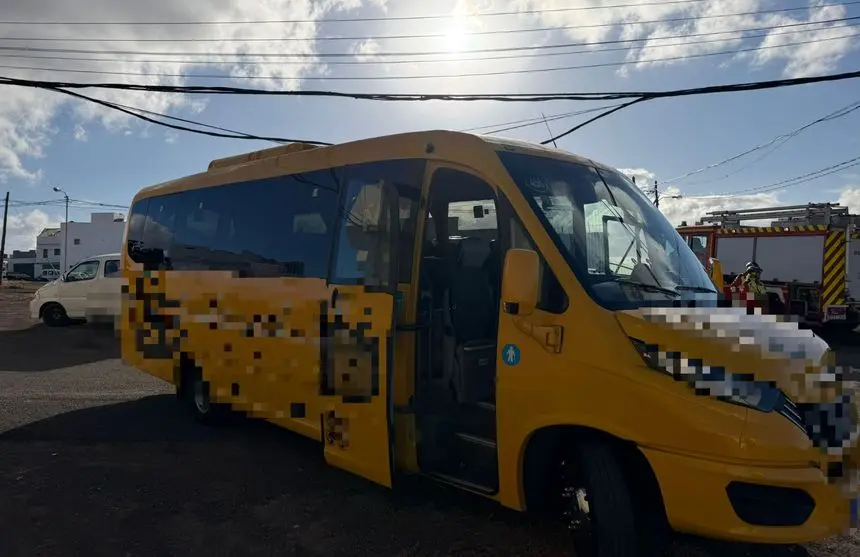 Imagen de la guagua afectada por el incidente