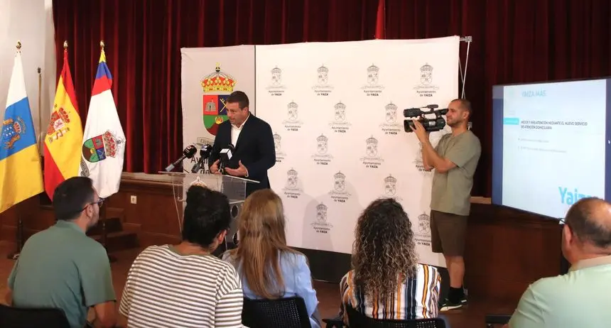 El alcalde de Yaiza dando este mi&eacute;rcoles las explicaciones sobre los presupuestos de 2026.
