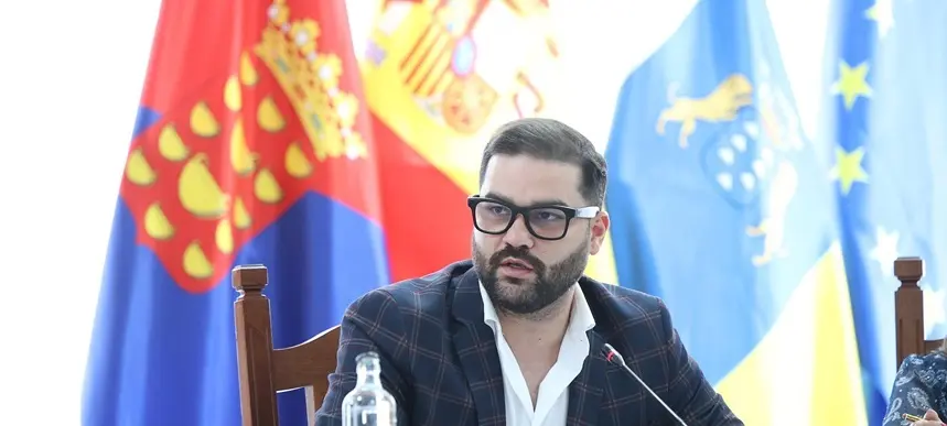 Jes&uacute;s Mach&iacute;n Tav&iacute;o, consejero de Pol&iacute;tica Territorial.