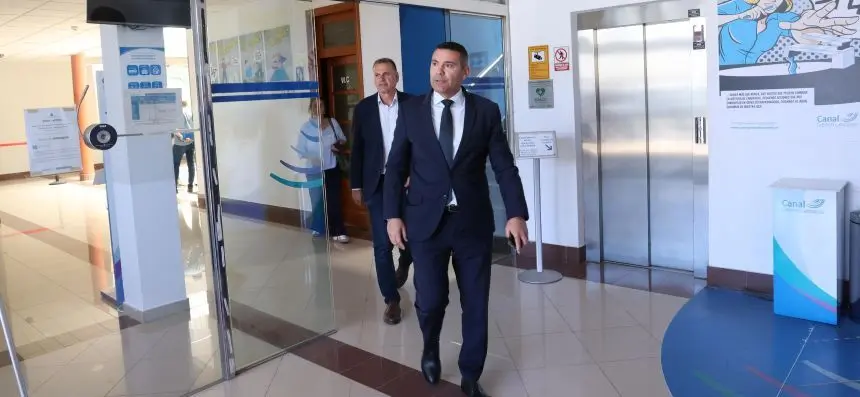 Oswaldo Betancort y Domingo Cejas en la toma de Posesi&oacute;n Gesti&oacute;n Ciclo Integral del Agua.