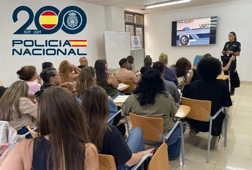 Jornada de formaci&oacute;n impartida por la Polic&iacute;a Nacional.