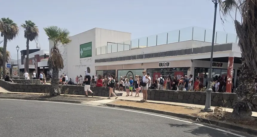 Parada de Taxi en Playa Blanca.
