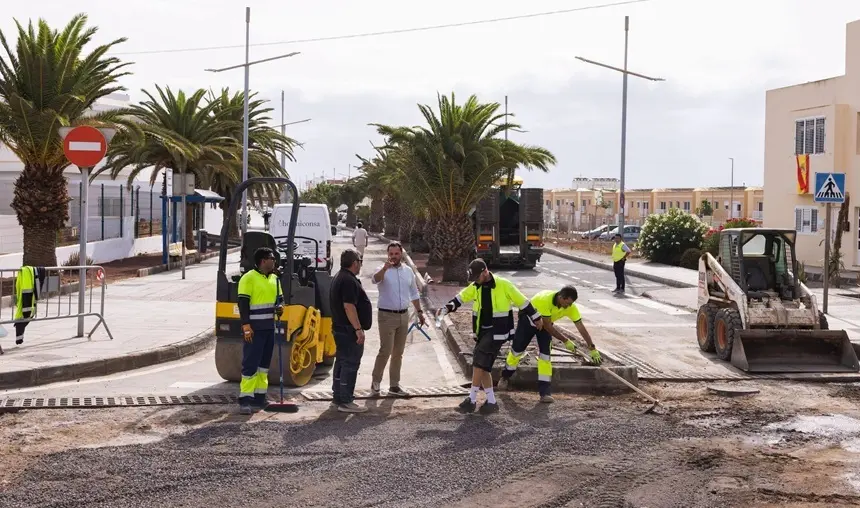 El alcalde realizando un seguimiento a las obras.