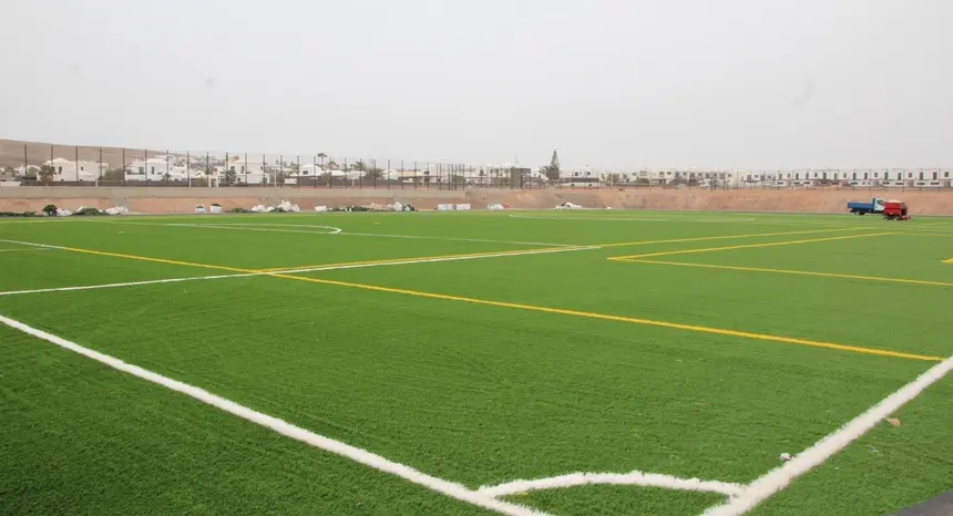 Campo de f&uacute;tbol de Playa Blanca.