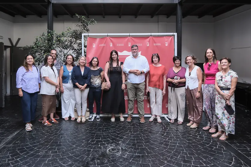 Presentaci&oacute;n ayudas sociales del Ayuntamiento de San Bartolom&eacute;.