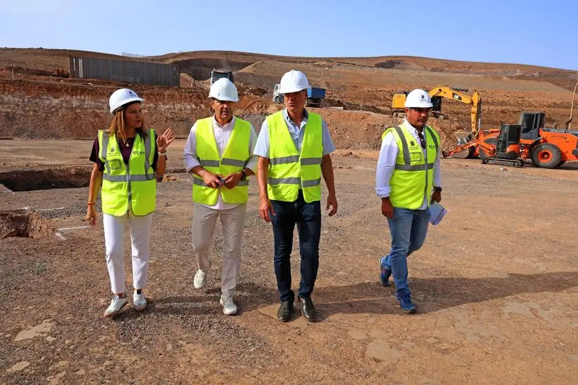 Visita a la obra de la planta de compostaje.