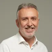 Ángel Víctor Torres