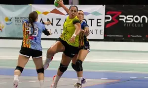 Imagen de archivo de una jugada de las tiñoseras.