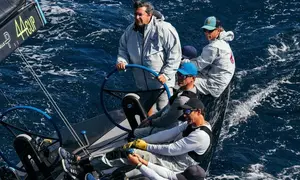 Momento de la traves&iacute;a 44 Cup Calero Marinas.