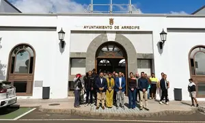Momento en el que los integrantes de la Corporaci&oacute;n rindieron un sentido homenaje a las v&iacute;ctimas