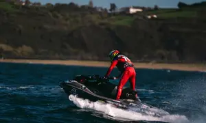 Daniel Hern&aacute;ndez durante el desarrollo de las pruebas en Getaria.