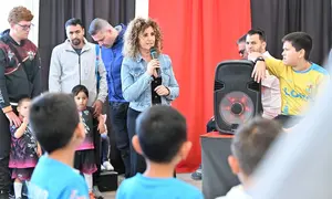 Eli Merino, que acompa&ntilde;&oacute; a los agentes, destac&oacute; la importancia de esta Unidad Policial en las instalaciones deportivas de Arrecife ante los conflictos que se est&aacute;n generando en el &aacute;mbito deportivo