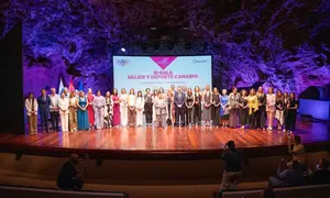 Canarias reconoce en Lanzarote a una veintena de referentes del deporte femenino.