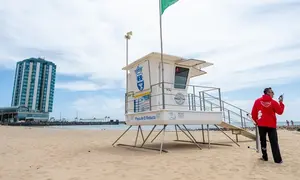 Puesto de socorristas en la playa de El Reducto.