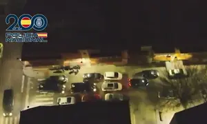Momento de la intervenci&oacute;n de los agentes de la Polic&iacute;a Nacional. 