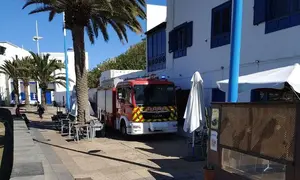 Imagen del momento de la actuaci&oacute;n de los bomberos