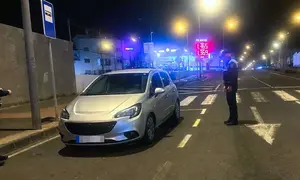Imagen de uno de los controles que ha hecho la Polic&iacute;a Local de Arrecife este fin de semana