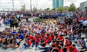 Imagen del impresionante aspecto que presentaba este mi&eacute;rcoles por la tarde el parque Islas Canarias de Arrecife con todos los equipos participantes. 