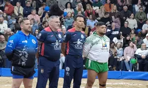 Capitanes del Tinajo Elecmor y el San Bartolom&eacute; Graficame Faycan Automoci&oacute;n.