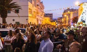 El alcalde de Arrecife participaci&oacute;n en la procesi&oacute;n de la Virgen del Carmen