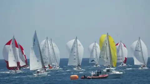 LA REGATA FUE ESPECTACULAR Y MUY DISPUTADA.