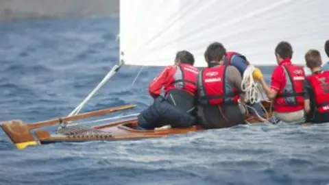 EL PRESIDENTE DEL CLUB, VICTORIANO ELVIRA, Y EL JEFE DE PRENSA, RAFA PARRILLA, PRESENTARON LA WEB EN SOCIEDAD.
