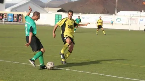 EL ORIENTACI&Oacute;N MAR&Iacute;TIMA TENDR&Aacute; QUE REMONTAR EN CASA.