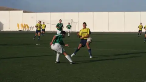 GUSTAVO NO VOLVER&Aacute; A CELEBRAR M&Aacute;S GOLES CON LA UD. LANZAROTE LA PR&Oacute;XIMA CAMPA&Ntilde;A.