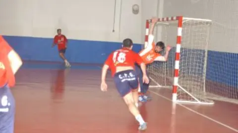 EL EQUIPO CUENTA CON UNA GRAN PLANTILLA.