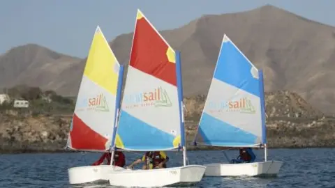 LA ISLA ESTAR&Aacute; REPRESENTADA POR DIEZ EMBARCACIONES.