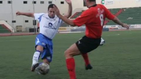 UN GRAN N&Uacute;MERO DE J&Oacute;VENES PUDO INICIARSE EN LA NATACI&Oacute;N