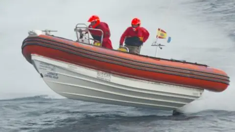 GAL&Aacute;N BUSCA HACER HISTORIA UNIENDO LAS SIETE ISLAS EN ZODIAC.