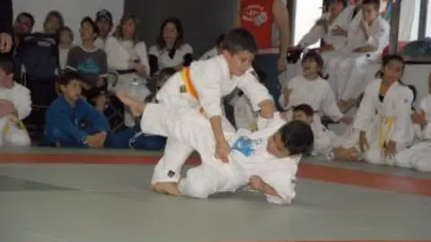 LOS JUDOKAS OFRECIERON UN GRAN ESPECT&Aacute;CULO. 
