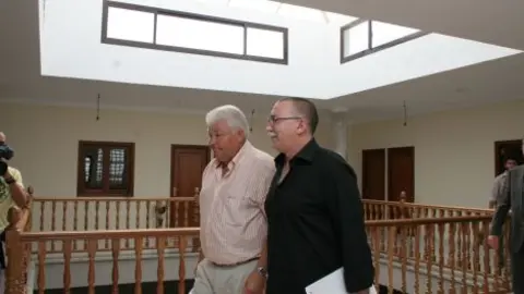 PACO GUTI&Eacute;RREZ ESTUVO ACOMPA&Ntilde;ADO EN TODO MOMENTO POR EL PRESIDENTE DEL CLUB.